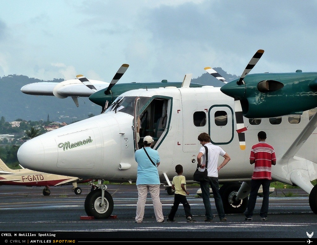J8-MUS · De Havilland Canada DHC-6 Twin Otter, SVG Air, Martinique – Aimé Césaire