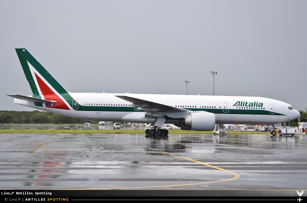 I-DISO · Boeing 777-200, Alitalia, Pointe-à-Pitre – Maryse Condé