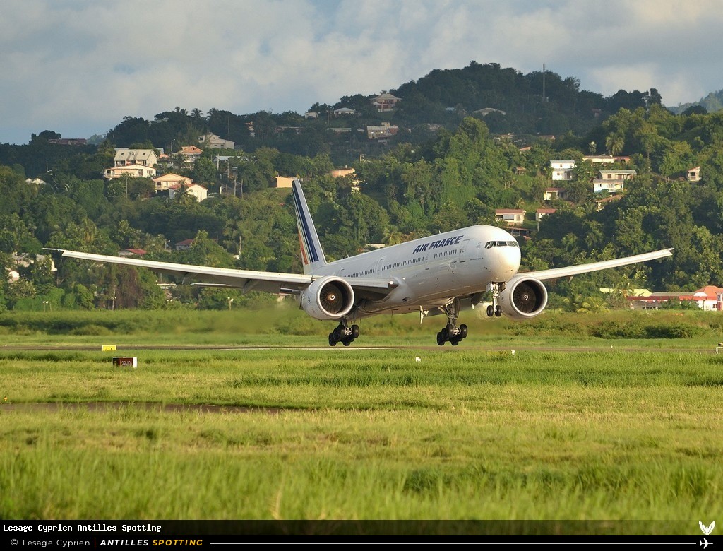 F-GSQX · Boeing 777-300ER, Air France, Martinique – Aimé Césaire