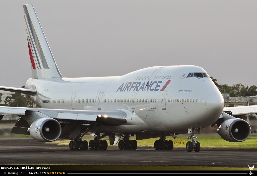 F-GITF · Boeing 747-400, Air France, Pointe-à-Pitre – Maryse Condé