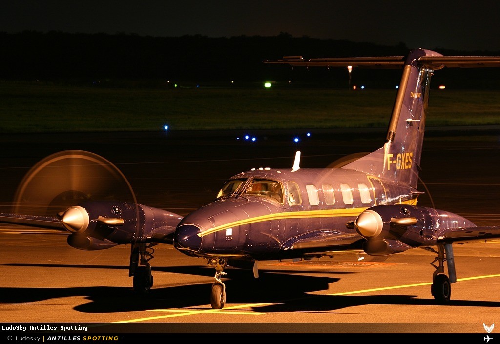 F-GXES · Piper PA42-680 Cheyenne III, Inter Caraibe, Pointe-à-Pitre – Maryse Condé