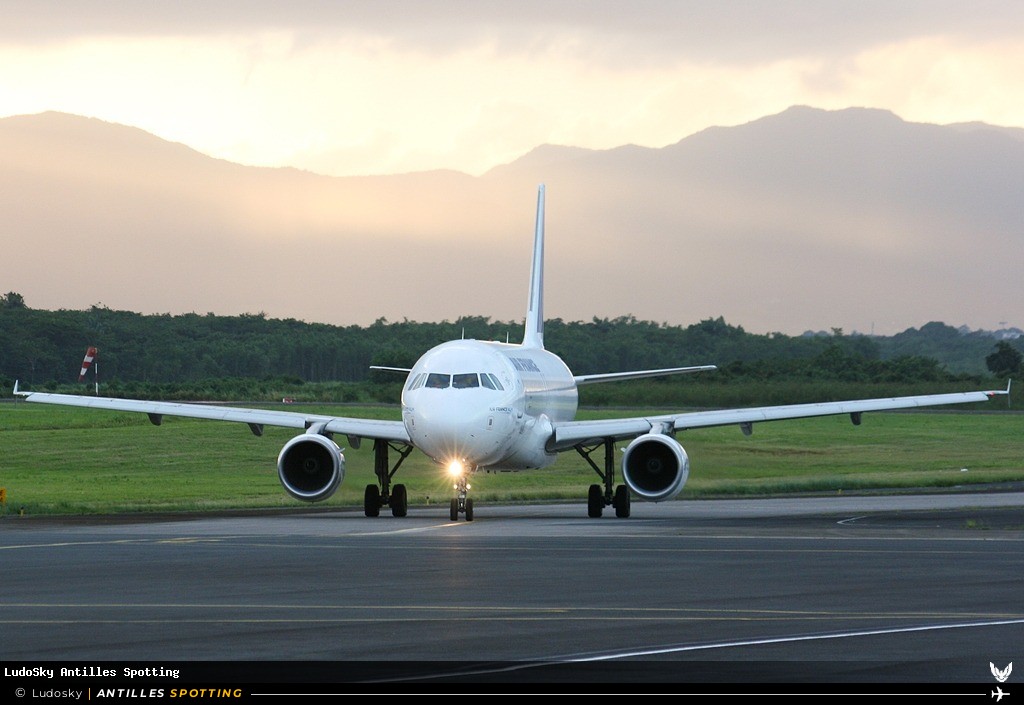 F-GKXQ · Airbus A320, Air France, Pointe-à-Pitre – Maryse Condé