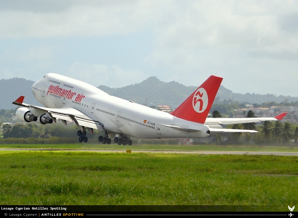 EC-KSM · Boeing 747-400, Pullmantur Air, Martinique – Aimé Césaire