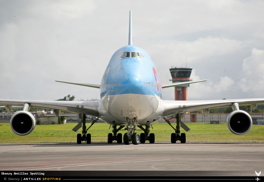 F-HKIS · Boeing 747-400, Corsairfly, Pointe-à-Pitre – Maryse Condé