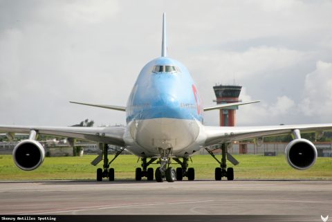 F-HKIS · Boeing 747-400 (2012)