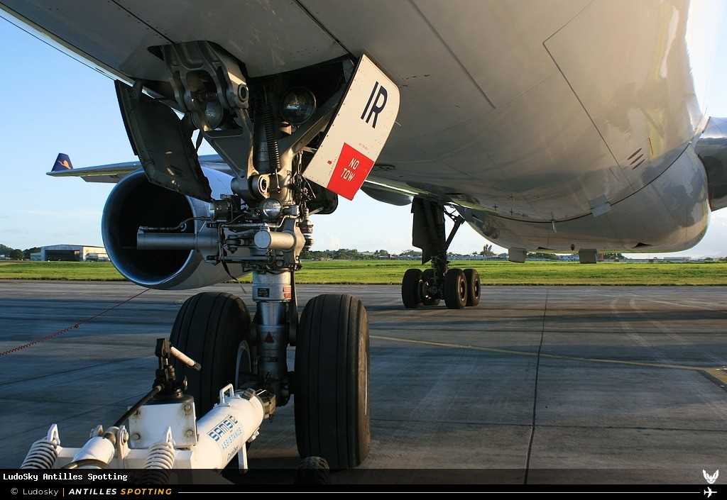 EI-DIR · Airbus A330-200, Air One, Pointe-à-Pitre – Maryse Condé