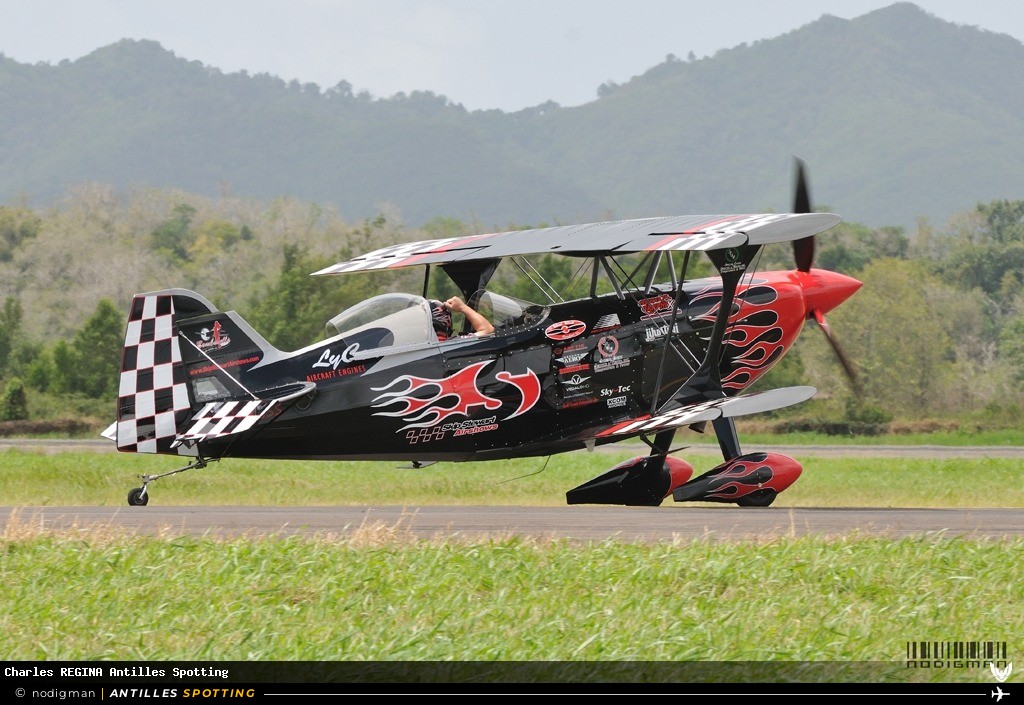 N540S · Pitts S-2S Special, Privé, Martinique – Aimé Césaire