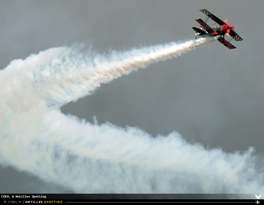 N540S · Pitts S-2S Special, Privé, Martinique – Aimé Césaire