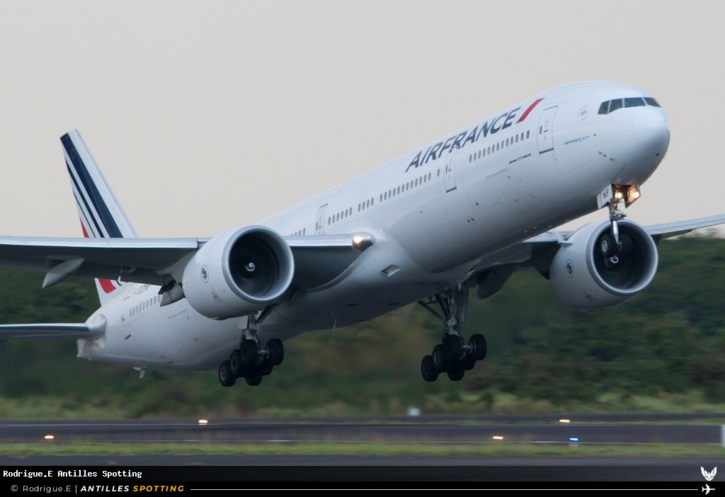 F-GZNF · Boeing 777-300ER, Air France, Pointe-à-Pitre – Maryse Condé