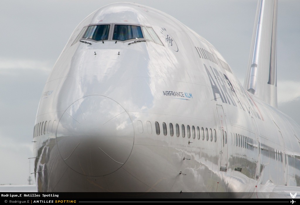 F-GITI · Boeing 747-400, Air France, Pointe-à-Pitre – Maryse Condé