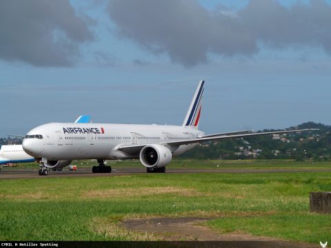 F-GZNG · Boeing 777-300ER, Martinique – Aimé Césaire