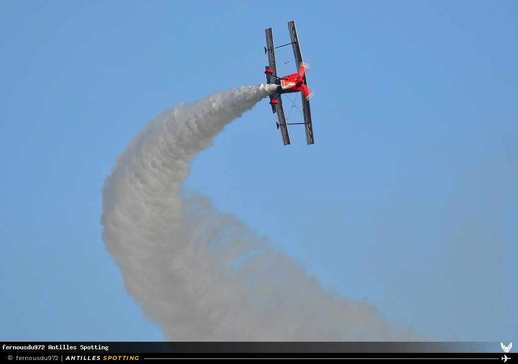 N540SS · Pitts S-2S Special, Privé, Martinique – Aimé Césaire