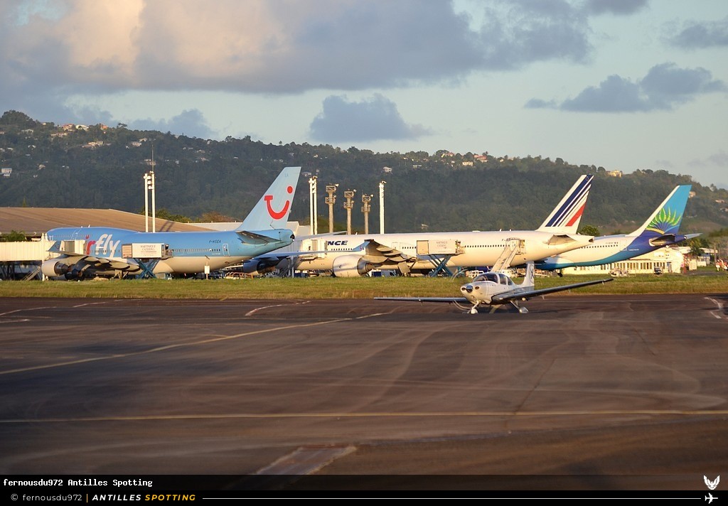 Aéroport · Terminal, TFFF - Martinique – Aimé Césaire, Martinique – Aimé Césaire