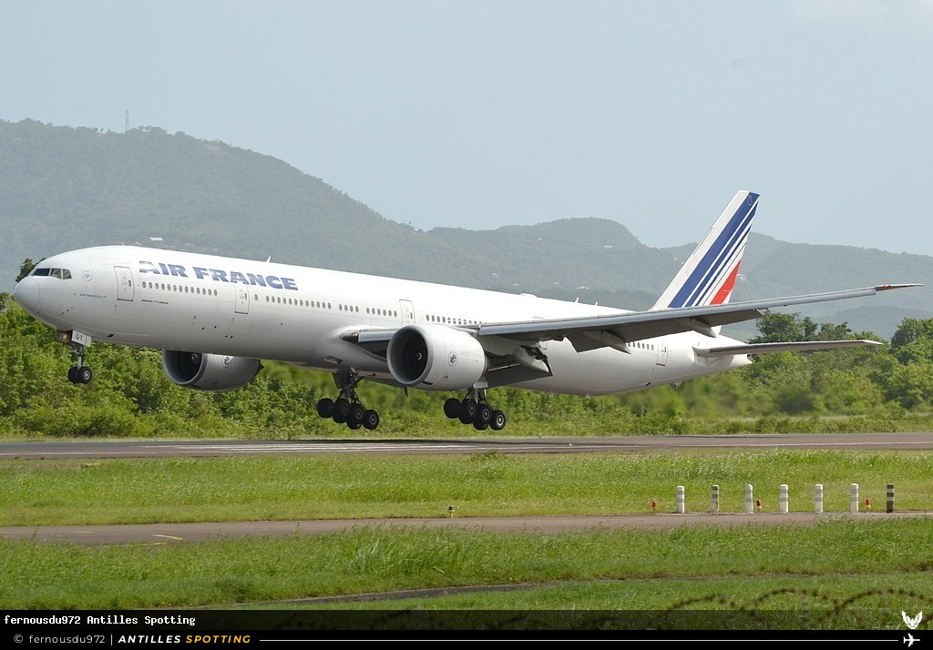 F-GSQT · Boeing 777-300ER, Air France, Martinique – Aimé Césaire