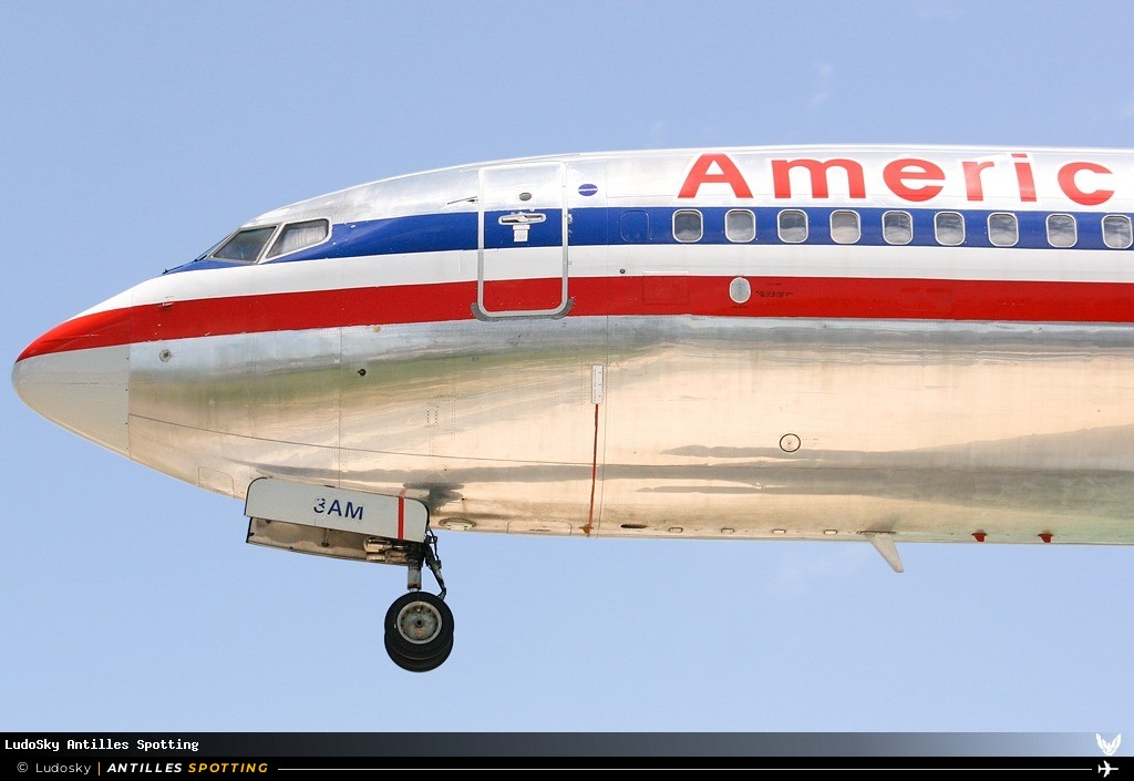 N913AN · Boeing 737-800, American Airlines, Sint Maarten – Princess Juliana