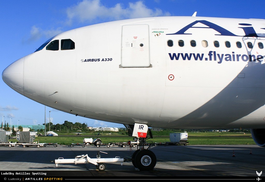 EI-DIR · Airbus A330-200, Air One, Pointe-à-Pitre – Maryse Condé