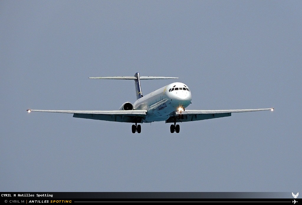 PJ-MDE · McDonnell Douglas MD-82, Insel Air, Sint Maarten – Princess Juliana