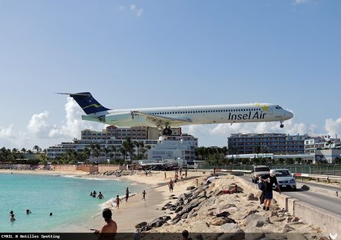PJ-MDE · McDonnell Douglas MD-82 (2012)