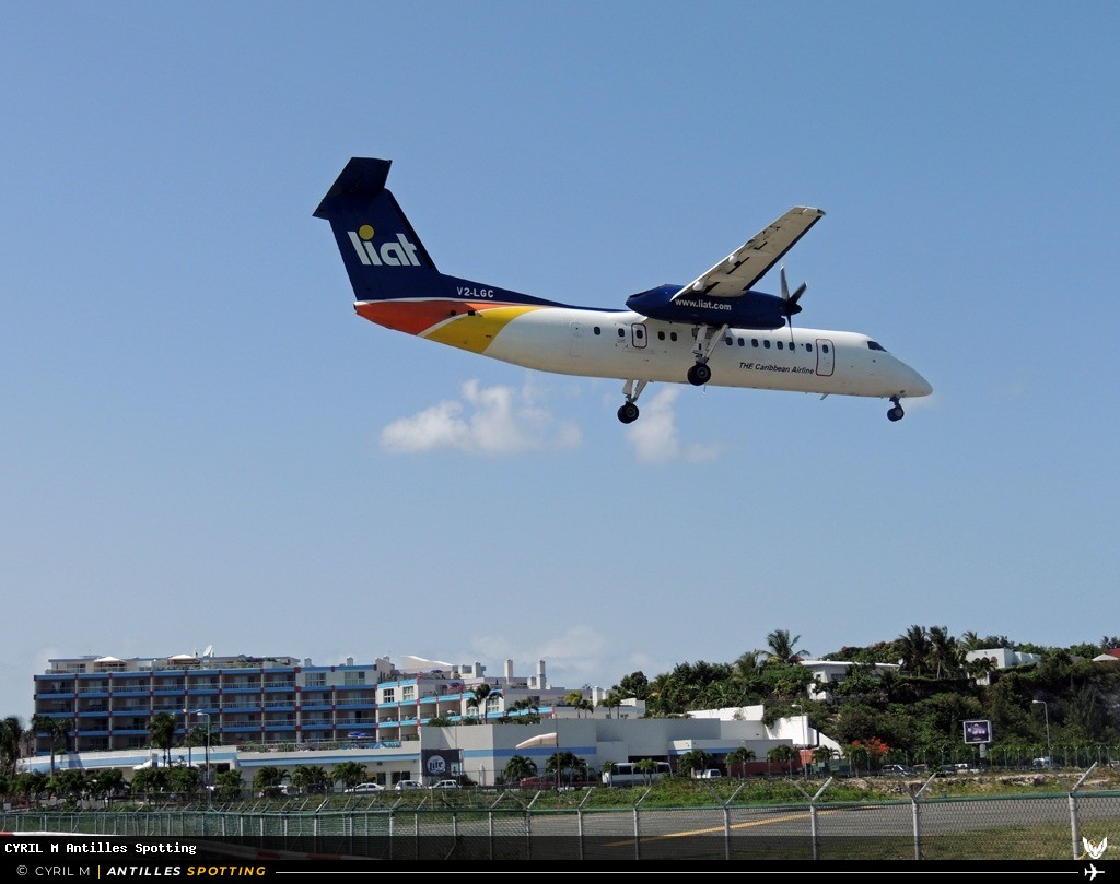 V2-LGC · De Havilland Canada Dash 8-100, LIAT, Sint Maarten – Princess Juliana