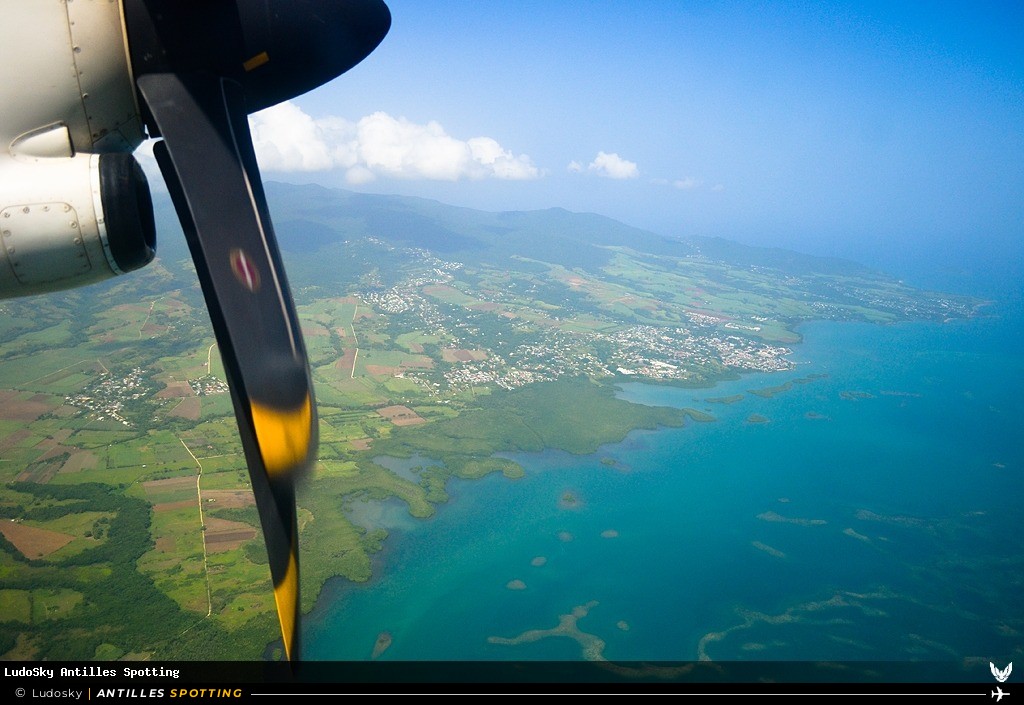 Aéroport · Vue aérienne, TFFR - Pointe-à-Pitre – Maryse Condé, Pointe-à-Pitre – Maryse Condé