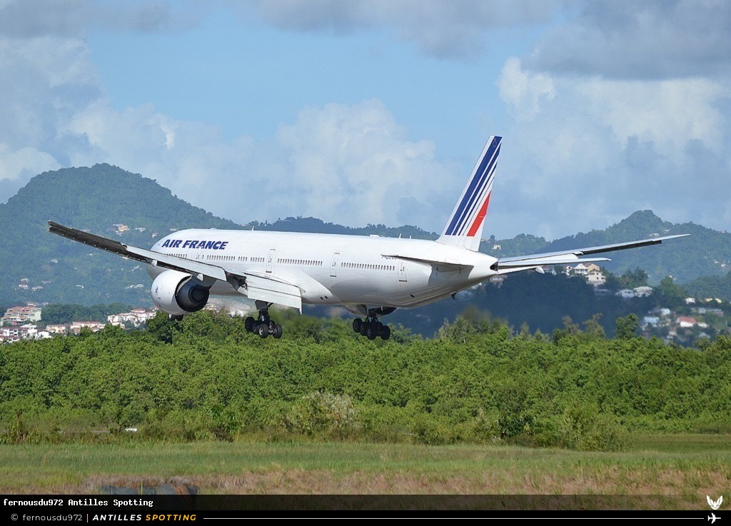 F-GSQO · Boeing 777-300ER, Air France, Martinique – Aimé Césaire