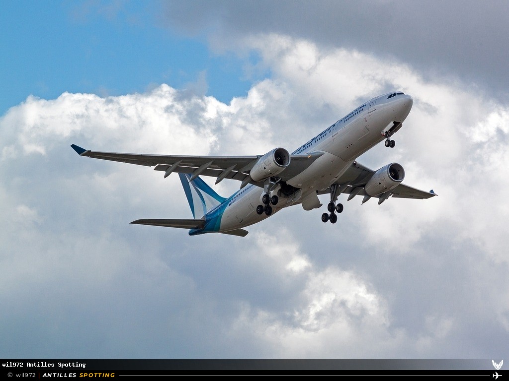 F-HCAT · Airbus A330-200, Corsair International, Paris-Orly