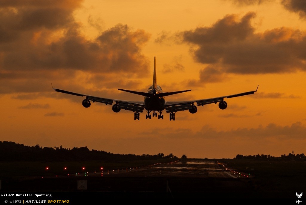 F-HSEA · Boeing 747-400, Corsairfly, Martinique – Aimé Césaire