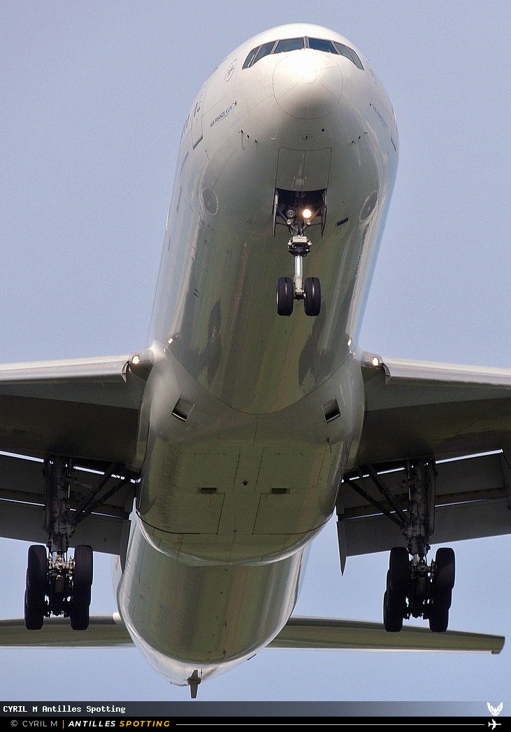 F-GSQR · Boeing 777-300ER, Air France, Martinique – Aimé Césaire