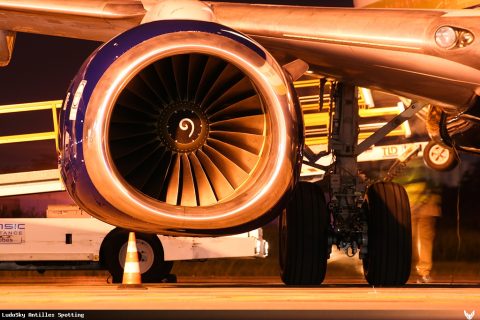 N732MA · Boeing 737-800 (2012)