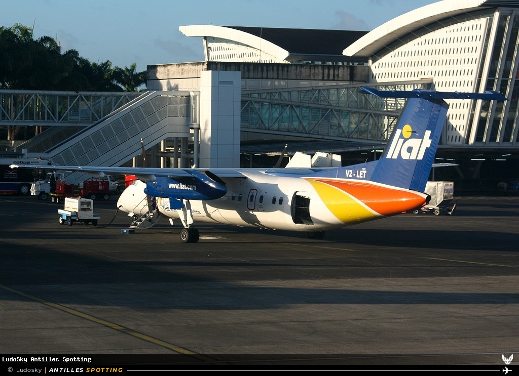 V2-LET · De Havilland Canada Dash 8-100, LIAT, Pointe-à-Pitre – Maryse Condé