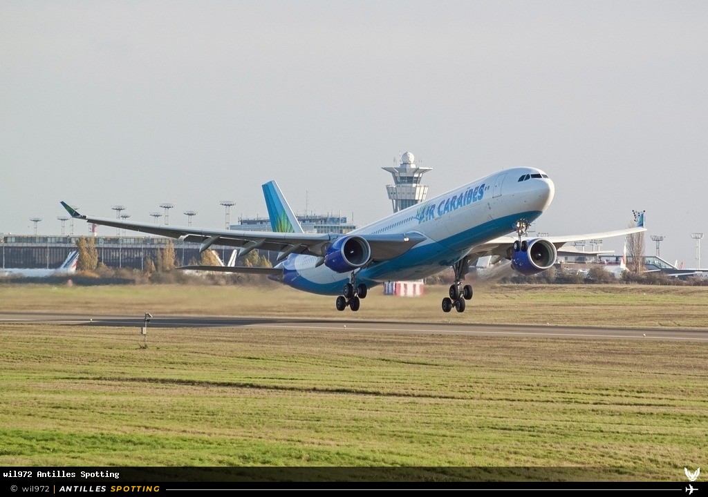 F-HPTP · Airbus A330-300, Air Caraïbes, Paris-Orly