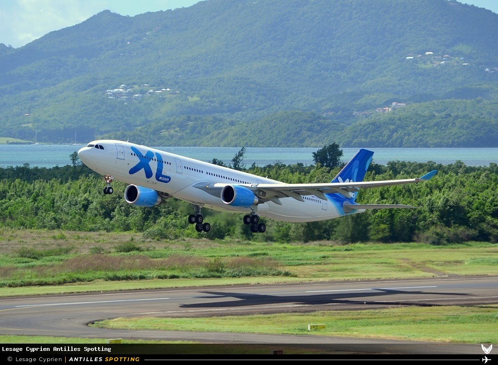 F-HXLF · Airbus A330-300, XL Airways, Martinique – Aimé Césaire
