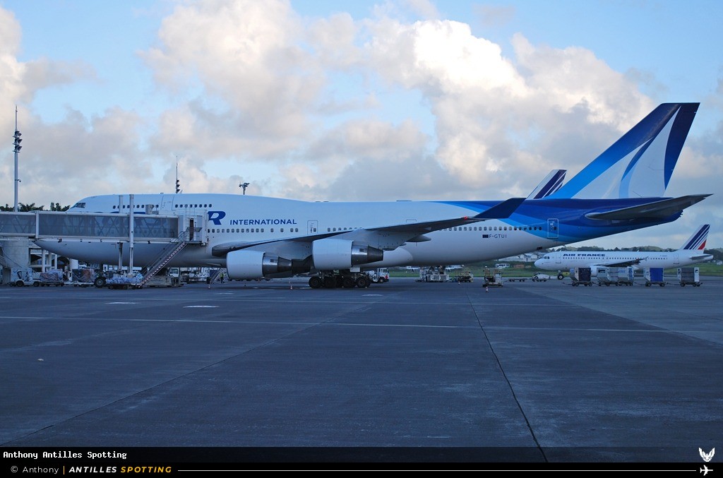 F-GTUI · Boeing 747-400, Corsair International, Pointe-à-Pitre – Maryse Condé