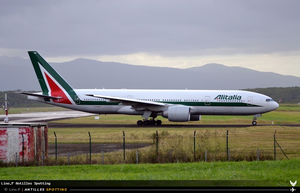 EI-DBM · Boeing 777-200, Alitalia, Pointe-à-Pitre – Maryse Condé