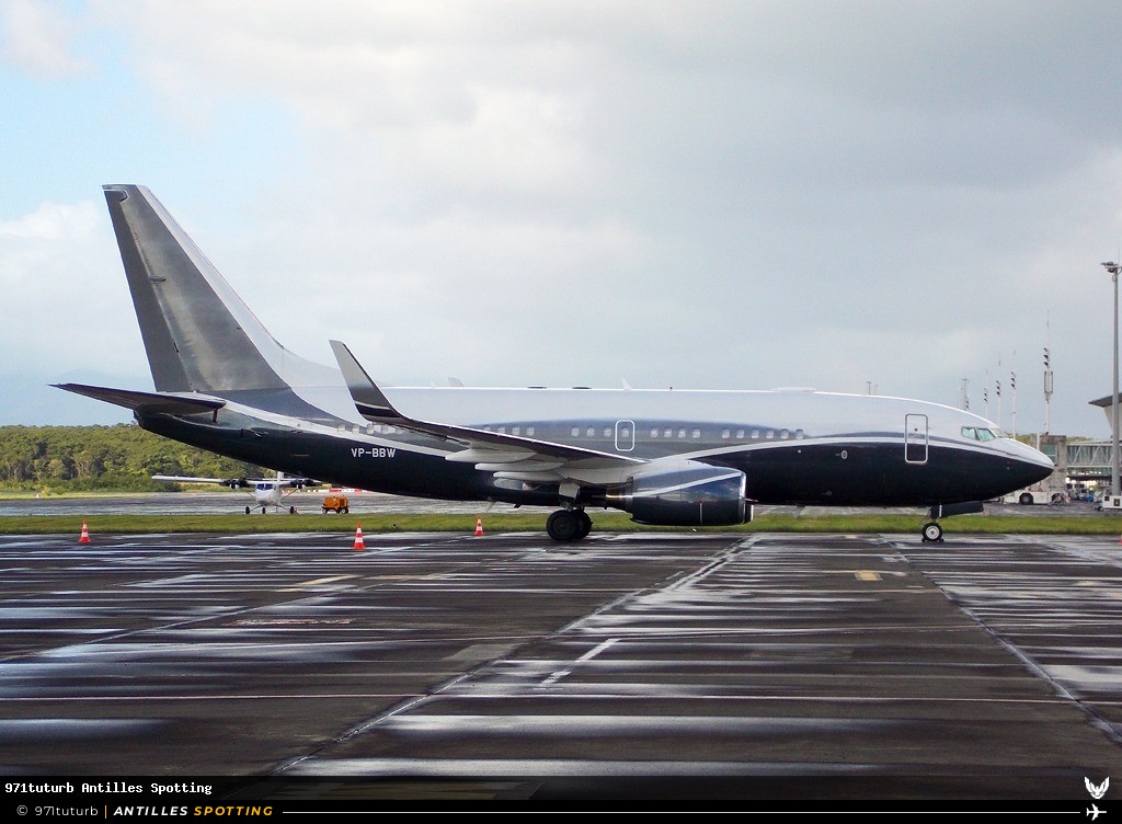 VP-BBW · Boeing 737-700, Gama Aviation, Pointe-à-Pitre – Maryse Condé