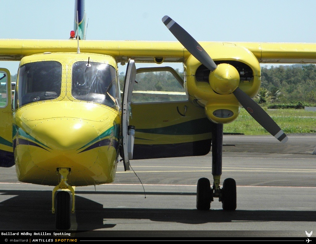 J8-VBJ · Britten-Norman BN-2 Islander, SVG Air, Martinique – Aimé Césaire
