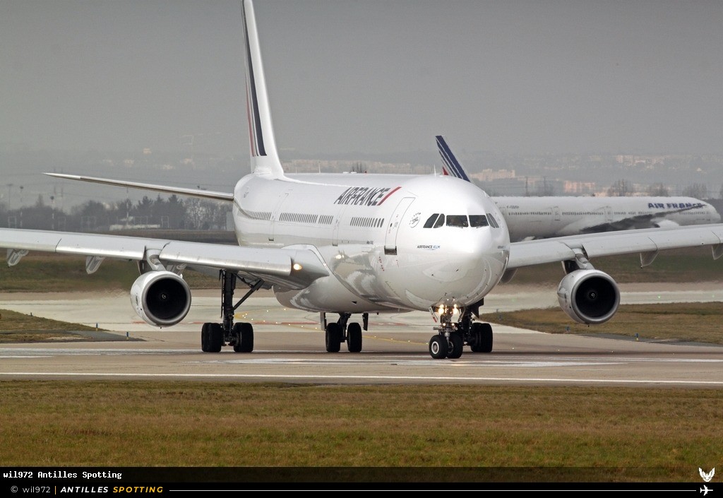 F-GLZI · Airbus A340-300, Air France, Paris-Orly