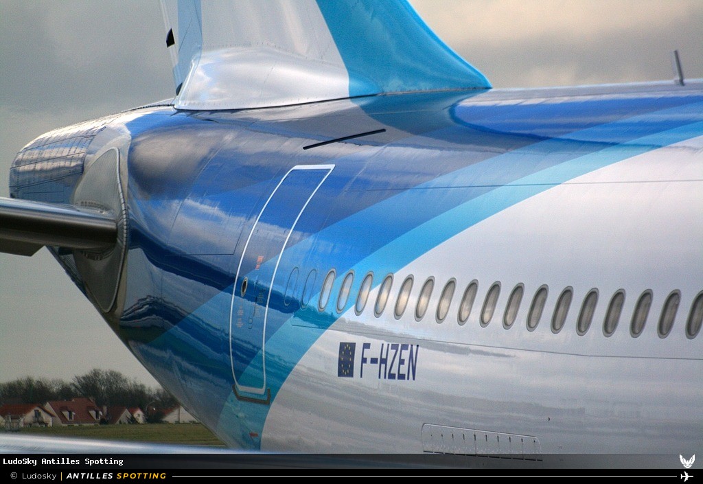 F-HZEN · Airbus A330-300, Corsair International, Paris-Orly