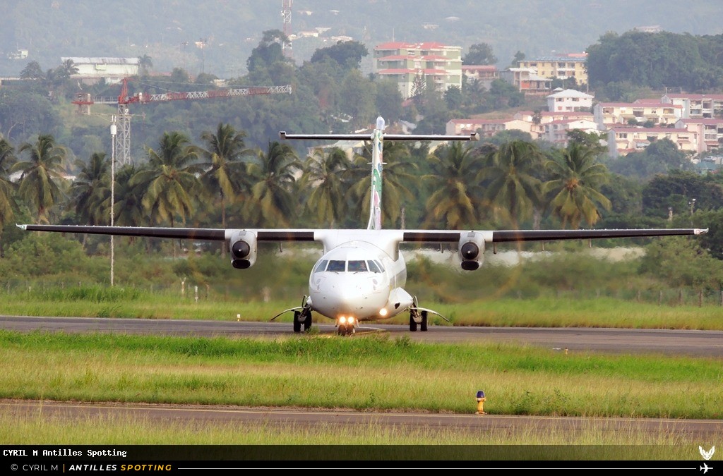 695 · ATR 42-500, Air Antilles Express, Martinique – Aimé Césaire