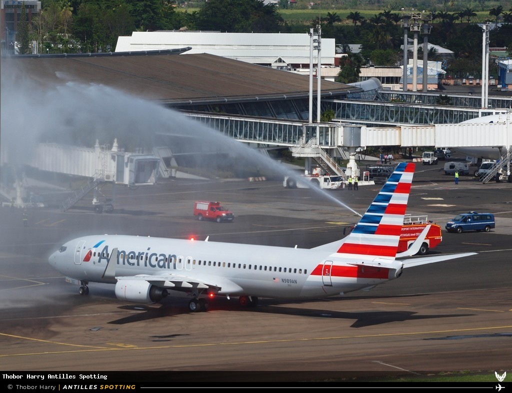 N989AN · Boeing 737-800, American Airlines, Martinique – Aimé Césaire