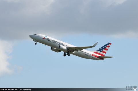 N989AN · Boeing 737-800 (2013)
