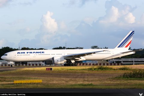 F-GSQP · Boeing 777-300ER, Pointe-à-Pitre – Maryse Condé