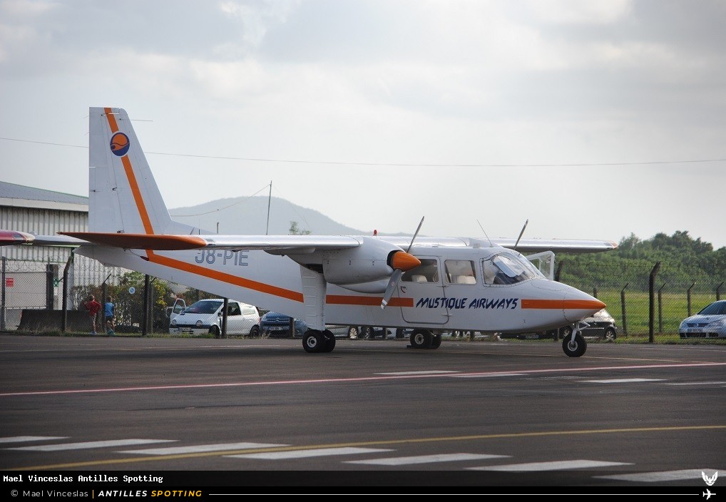 J8-PTE · Britten-Norman BN-2 Islander, Mustique Airways, Martinique – Aimé Césaire