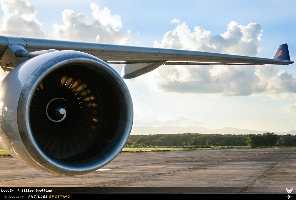 EI-DIR · Airbus A330-200, Air One, Pointe-à-Pitre – Maryse Condé