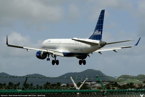 N231JB · Embraer E190, Sint Maarten – Princess Juliana