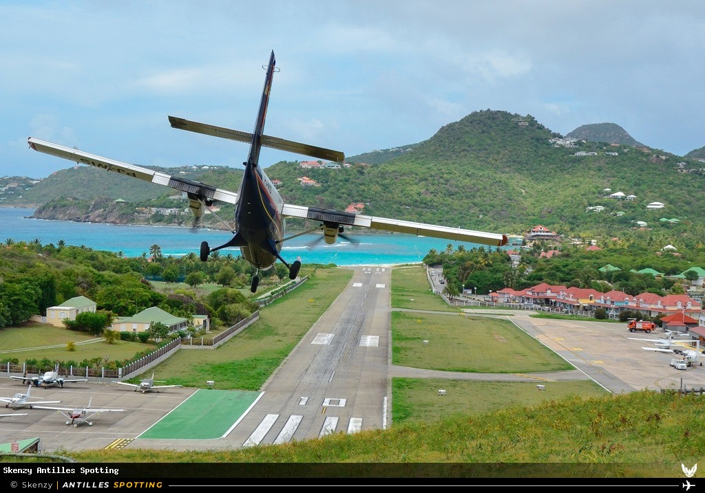 PJ-WIS · De Havilland Canada DHC-6 Twin Otter, Winair, Saint-Barthélemy – Rémy de Haenen