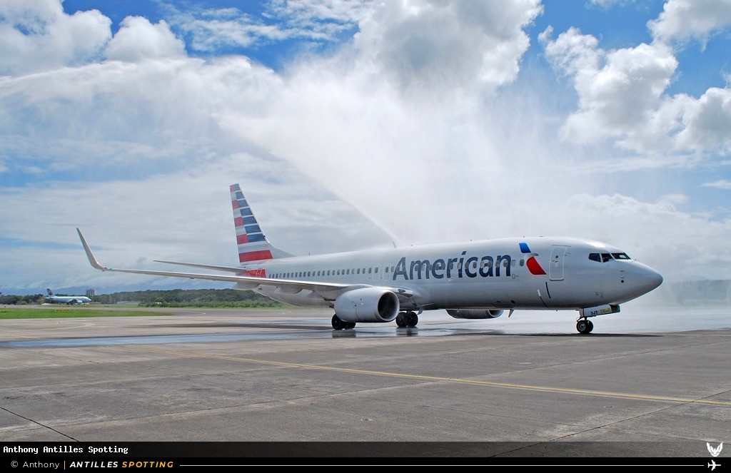 N908NN · Boeing 737-800, American Airlines, Pointe-à-Pitre – Maryse Condé