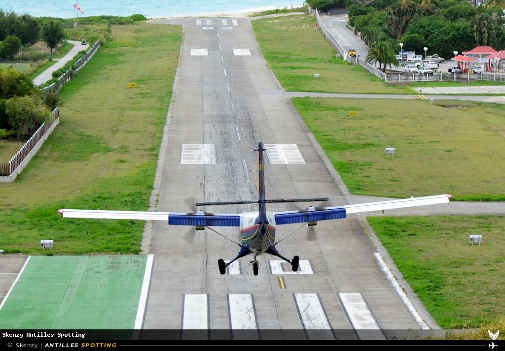 PJ-WIS · De Havilland Canada DHC-6 Twin Otter, Winair, Saint-Barthélemy – Rémy de Haenen