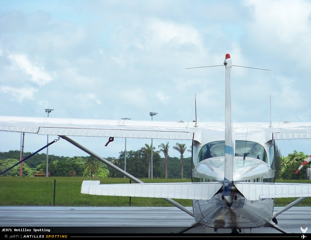 F-OITM · Cessna 172 Skyhawk, Privé, Pointe-à-Pitre – Maryse Condé