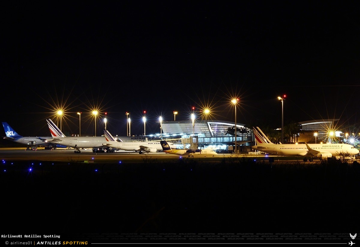 Aéroport · Terminal, TFFR - Pointe-à-Pitre – Maryse Condé, Pointe-à-Pitre – Maryse Condé